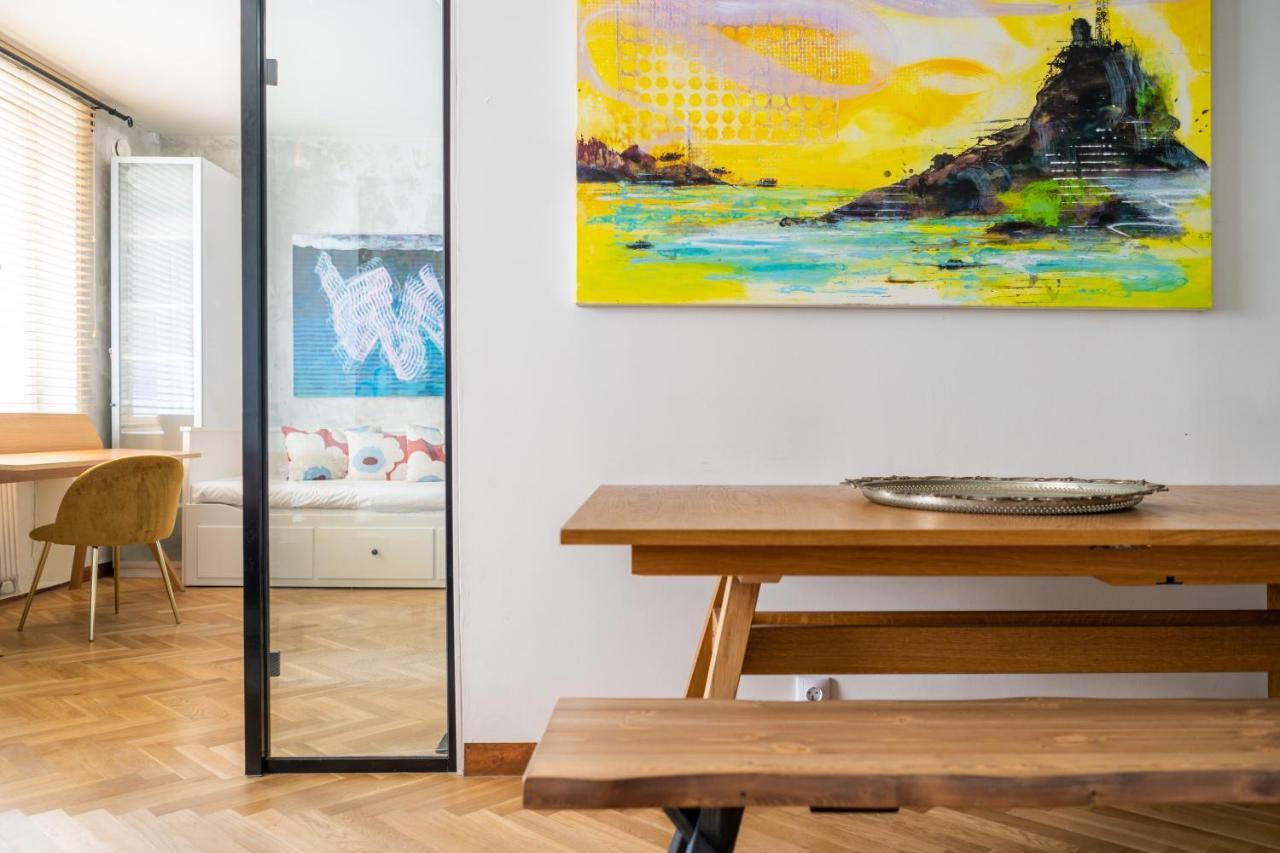 Stylish 2br In The Heart Of Kallio Helsinki